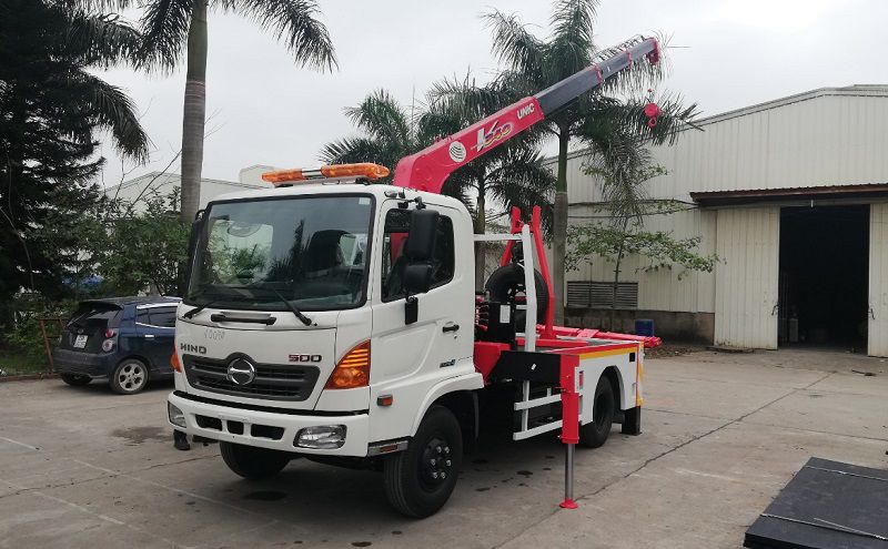 Dịch vụ cẩu, kéo xe ô tô do FAST24 cung cấp được đánh giá cao trên thị trường